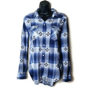 AE Plaid Boyfriend Pearl Snap Teen Wolf Malia Tate